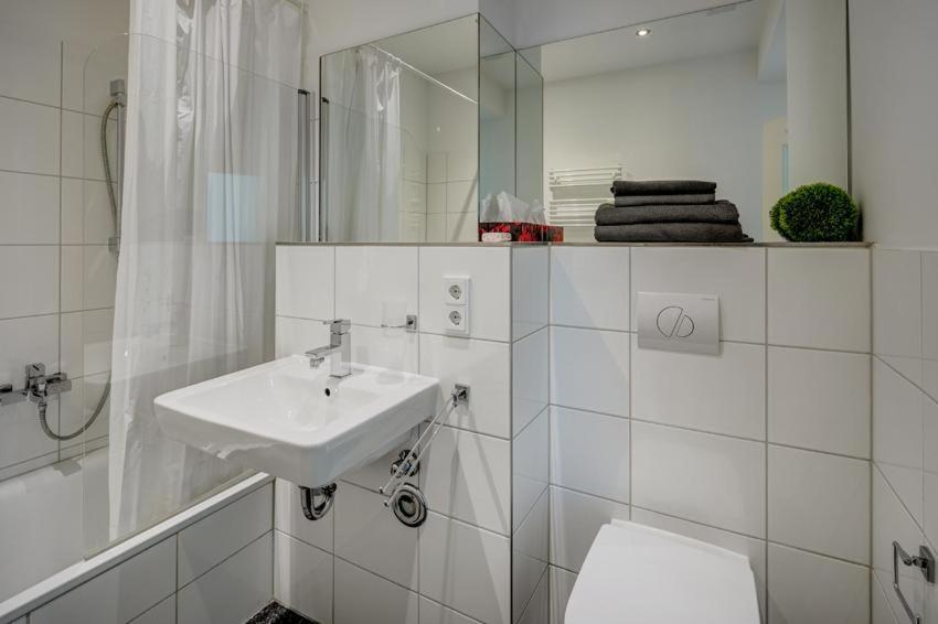 Cozy Modern Apartment With Garden In The Center Next To Oktoberfest Munchen Bagian luar foto